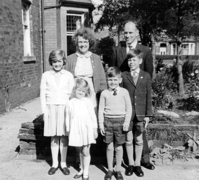 Family at 26R 1964 WEB